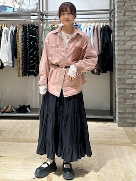 「LEPSIM（レプシィム）の刺繍BIGデニムシャツ　629846（シャツ/ブラウス、ピンク系）」を使った、しおりんさん（レディース・165cm）の春コーディネート