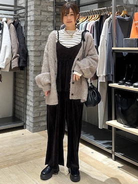 「アイテム（サロペット/オーバーオール）」を使った、しおりんさん（レディース・165cm）の冬コーディネート