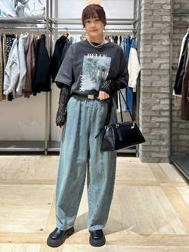 「LEPSIM（レプシィム）のロングハンドルボストン　579910（ボストンバッグ、ブラック系）」を使った、しおりんさん（レディース・165cm）の春コーディネート