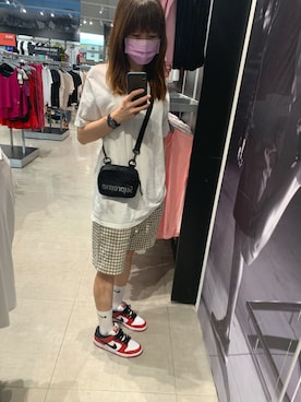 「plain-me（プレインミー）のアイテム（パンツ）」を使った、Oliviaさん（レディース・168cm）の秋コーディネート