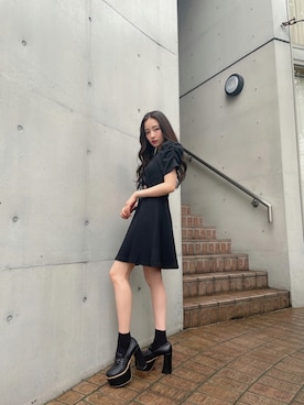 「ANDGEEBEE（アンジービー）のアイテム（シューズ）」を使った、村瀬紗英さん（レディース・159cm）の秋コーディネート