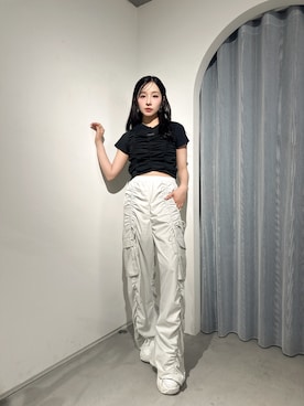「アイテム（カーゴパンツ）」を使った、村瀬紗英さん（レディース・159cm）の夏コーディネート