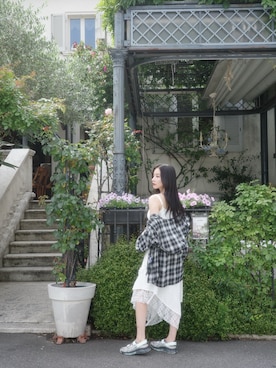 「ANDGEEBEE（アンジービー）のアイテム（シャツ/ブラウス）」を使った、村瀬紗英さん（レディース・159cm）の秋コーディネート