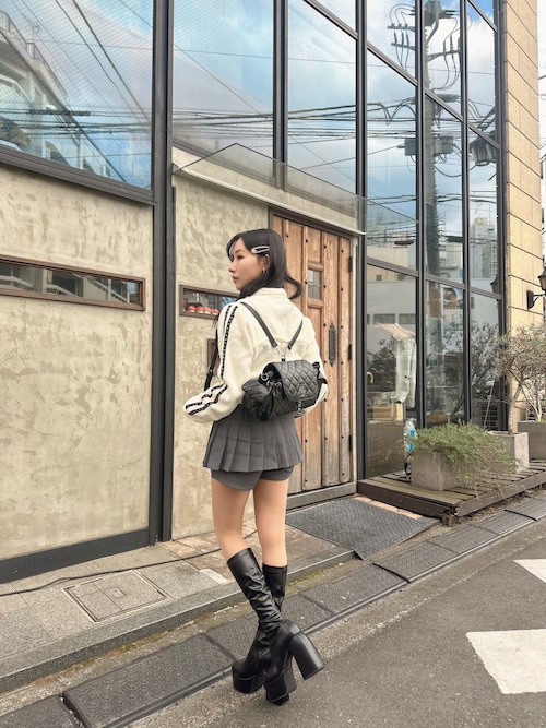 「ANDGEEBEE（アンジービー）のレースビスチェニット（ニット/セーター）」を使った、村瀬紗英さん（レディース・159cm）の春コーディネート