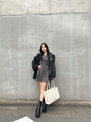 「ANDGEEBEE（アンジービー）のダブルボタンジャケットワンピ（ワンピース）」を使った、村瀬紗英さん（レディース・159cm）の春コーディネート