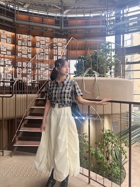 「ANDGEEBEE（アンジービー）のアイテム（シャツ/ブラウス）」を使った、村瀬紗英さん（レディース・159cm）の夏コーディネート