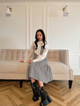 「ANDGEEBEE（アンジービー）のアイテム（シューズ）」を使った、村瀬紗英さん（レディース・159cm）の秋コーディネート