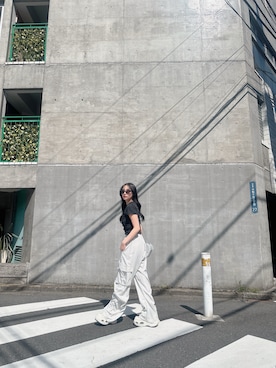 「アイテム（カーゴパンツ）」を使った、村瀬紗英さん（レディース・159cm）の夏コーディネート