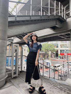 「ANDGEEBEE（アンジービー）のアイテム（ショルダーバッグ）」を使った、村瀬紗英さん（レディース・159cm）の秋コーディネート