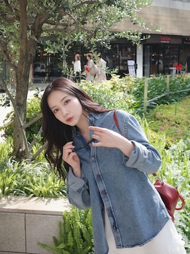 「デニムシャツ」｜村瀬紗英さん（レディース・159cm）の夏コーディネート