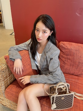 「ANDGEEBEE（アンジービー）のアイテム（パンツ）」を使った、村瀬紗英さん（レディース・159cm）の秋コーディネート