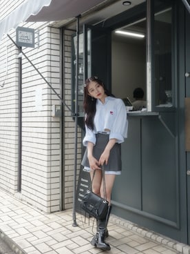 「ANDGEEBEE（アンジービー）のアイテム（ショルダーバッグ）」を使った、村瀬紗英さん（レディース・159cm）の秋コーディネート