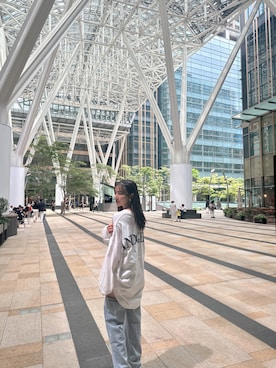 「ANDGEEBEE（アンジービー）のアイテム（Tシャツ/カットソー）」を使った、村瀬紗英さん（レディース・159cm）の秋コーディネート