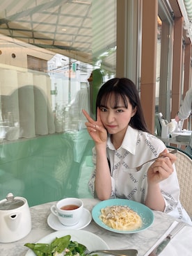 「ANDGEEBEE（アンジービー）のアイテム（シャツ/ブラウス）」を使った、村瀬紗英さん（レディース・159cm）の夏コーディネート