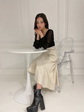 「ANDGEEBEE（アンジービー）のアイテム（シューズ）」を使った、村瀬紗英さん（レディース・159cm）の秋コーディネート
