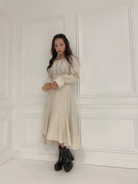 「ANDGEEBEE（アンジービー）のアイテム（シューズ）」を使った、村瀬紗英さん（レディース・159cm）の秋コーディネート