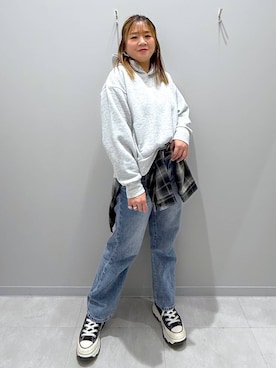 「家族旅行」｜「アイテム（パンツ）」を使った、rumi.さん（レディース・160cm）の春コーディネート