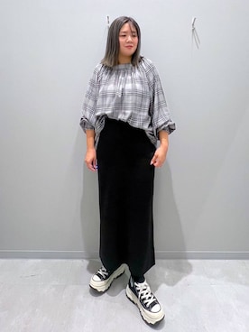 「家族旅行」｜「アイテム（スカート）」を使った、rumi.さん（レディース・160cm）の秋コーディネート
