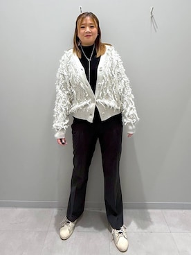 「家族旅行」｜「アイテム（パンツ）」を使った、rumi.さん（レディース・160cm）の冬コーディネート