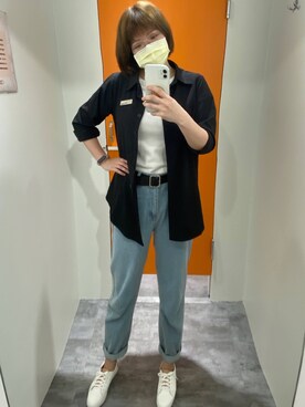 「GU（ジーユー）のアイテム（Tシャツ/カットソー、ホワイト系）」を使った、완의정さん（レディース・165cm）の春コーディネート