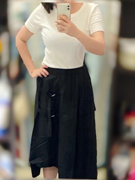 「GU（ジーユー）のアイテム（Tシャツ/カットソー、ホワイト系）」を使った、완의정さん（レディース・165cm）の春コーディネート