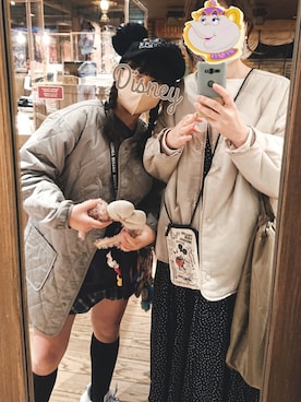 「ディズニー」｜「アイテム（ノーカラーコート）」を使った、y + aさん（レディース・160cm）の秋コーディネート
