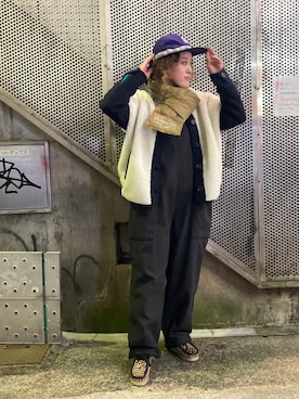 「MANASTASH（マナスタッシュ）のアイテム（オールインワン・サロペット）」を使った、さゆるゆるさん（レディース・155cm）の冬コーディネート