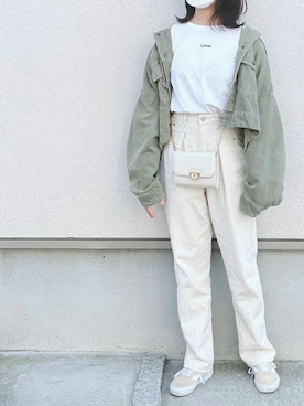 「アイテム（デニムジャケット、グリーン系）」を使った、YUNA12YUTAさん（レディース・156cm）の冬コーディネート