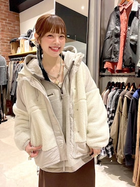 「アイテム（ヘアピン）」を使った、みきてぃ24さん（レディース・158cm）の秋コーディネート