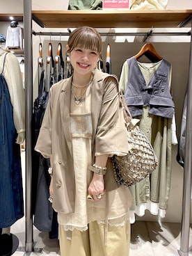 「LOWRYS FARM（ローリーズファーム）のステンレスフープチョーカー 127295（チョーカー、ゴールド系）」を使った、みきてぃ24さん（レディース・158cm）の春コーディネート