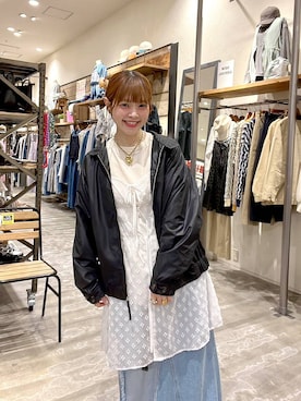 「niko and...（ニコアンド）のアイテム（その他アウター）」を使った、みきてぃ24さん（レディース・158cm）の春コーディネート