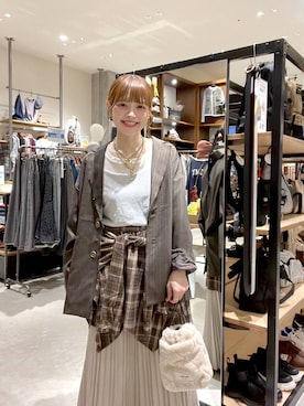 「アイテム（タンクトップ）」を使った、みきてぃ24さん（レディース・158cm）の秋コーディネート