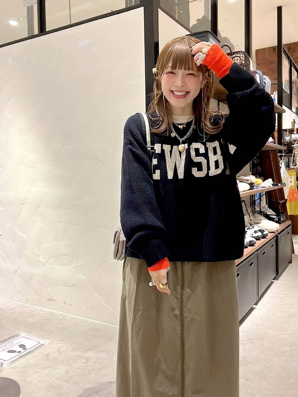 ポケットZIPジャンパースカートを使った人気ファッション