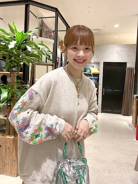 クロシェコンビプルオーバーを使った人気ファッションコーディネート