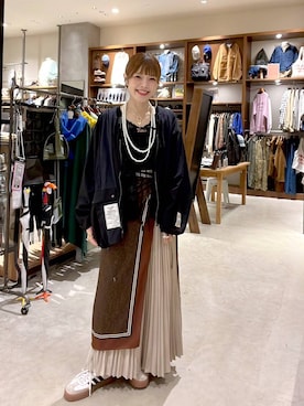 「アイテム（ストール/ショール）」を使った、みきてぃ24さん（レディース・158cm）の秋コーディネート