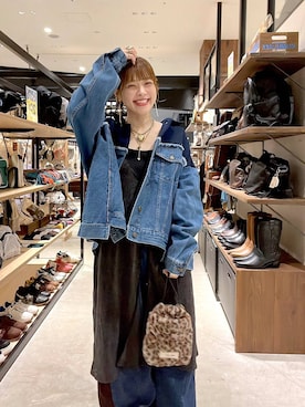 「アイテム（デニムジャケット）」を使った、みきてぃ24さん（レディース・158cm）の秋コーディネート