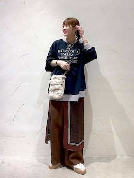 「アイテム（ストール/ショール）」を使った、みきてぃ24さん（レディース・158cm）の秋コーディネート