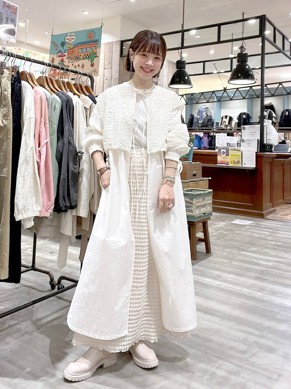 「着痩せ・細見え、体型カバー、ナチュラル、ママコーデ、冬コーデ、カジュアル、niko and ...、春コーデ、ワントーン、モテ、女子会、女子ウケ、フェミニン、スカート、ワンピース」｜「niko and...のオリジナル厚底ゴアブーツ（ブーツ、ベージュ系）」を使った、みきてぃ24さん（骨格ウェーブ・レディース・158cm）の冬コーディネートの1枚目の写真