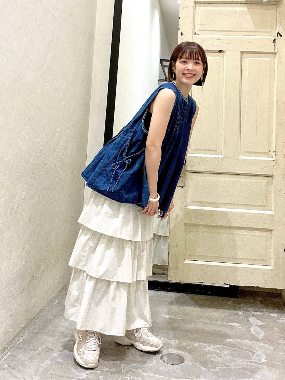 「着痩せ・細見え、体型カバー、ナチュラル、ママコーデ、夏コーデ、カジュアル、niko and ...、淡色コーデ、Over40スタッフ、大人カジュアル、ベスト、スカート」｜「niko and...のステンレストップハートネックレス（ネックレス、イエロー系）」を使った、みきてぃ24さん（骨格ウェーブ・レディース・158cm）の夏コーディネートの1枚目の写真