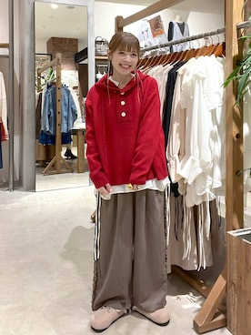 「niko and...（ニコアンド）の[MODE NORM CORE] 2タックサイドフリルパンツ（その他パンツ、ブラウン系）」を使った、みきてぃ24さん（レディース・158cm）の秋コーディネート