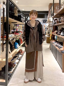 「アイテム（ストール/ショール）」を使った、みきてぃ24さん（レディース・158cm）の秋コーディネート
