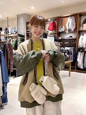 「アイテム（手袋）」を使った、みきてぃ24さん（レディース・158cm）の秋コーディネート