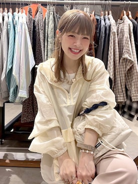 「niko and...（ニコアンド）のアイテム（バレッタ/ヘアクリップ）」を使った、みきてぃ24さん（レディース・158cm）の春コーディネート