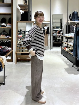 「niko and...（ニコアンド）のベロアクシュイージーパンツ（その他パンツ、ブラウン系）」を使った、みきてぃ24さん（レディース・158cm）の秋コーディネート