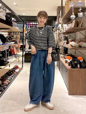 「niko and...（ニコアンド）の【NKJ 2025AW】REMAKE BARREL DENIM（デニムパンツ）」を使った、みきてぃ24さん（レディース・158cm）の秋コーディネート