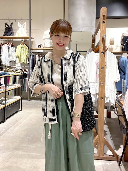 mal.レレレさん！プライオリティ！オフホワイト メッシュ編み カーディガン セール】クラフトメッシュラインカーディガン（カーディガン