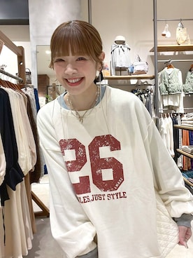 「niko and...（ニコアンド）のベロアクシュイージーパンツ（その他パンツ、ホワイト系）」を使った、みきてぃ24さん（レディース・158cm）の秋コーディネート