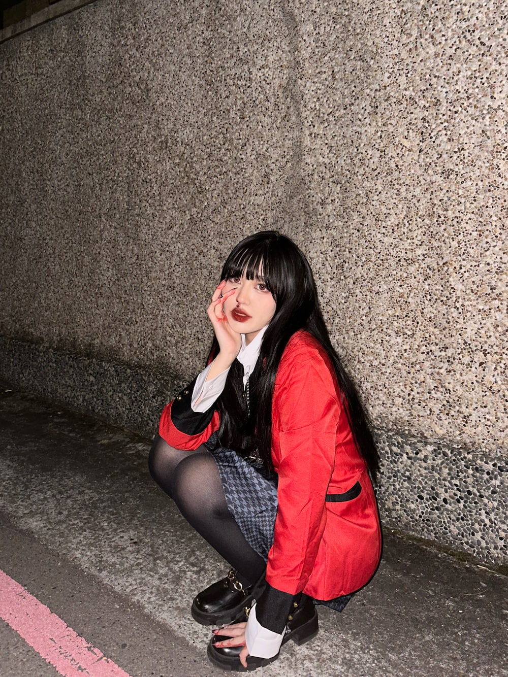 「Trick or Treat、halloween」｜「CHARLES & KEITHのメタリックアクセント チャンキーローファー / Metallic Accent Chunky Loafers（ローファー、レッド系）」を使った、Namiさん（レディース・163cm）の秋コーディネートの1枚目の写真