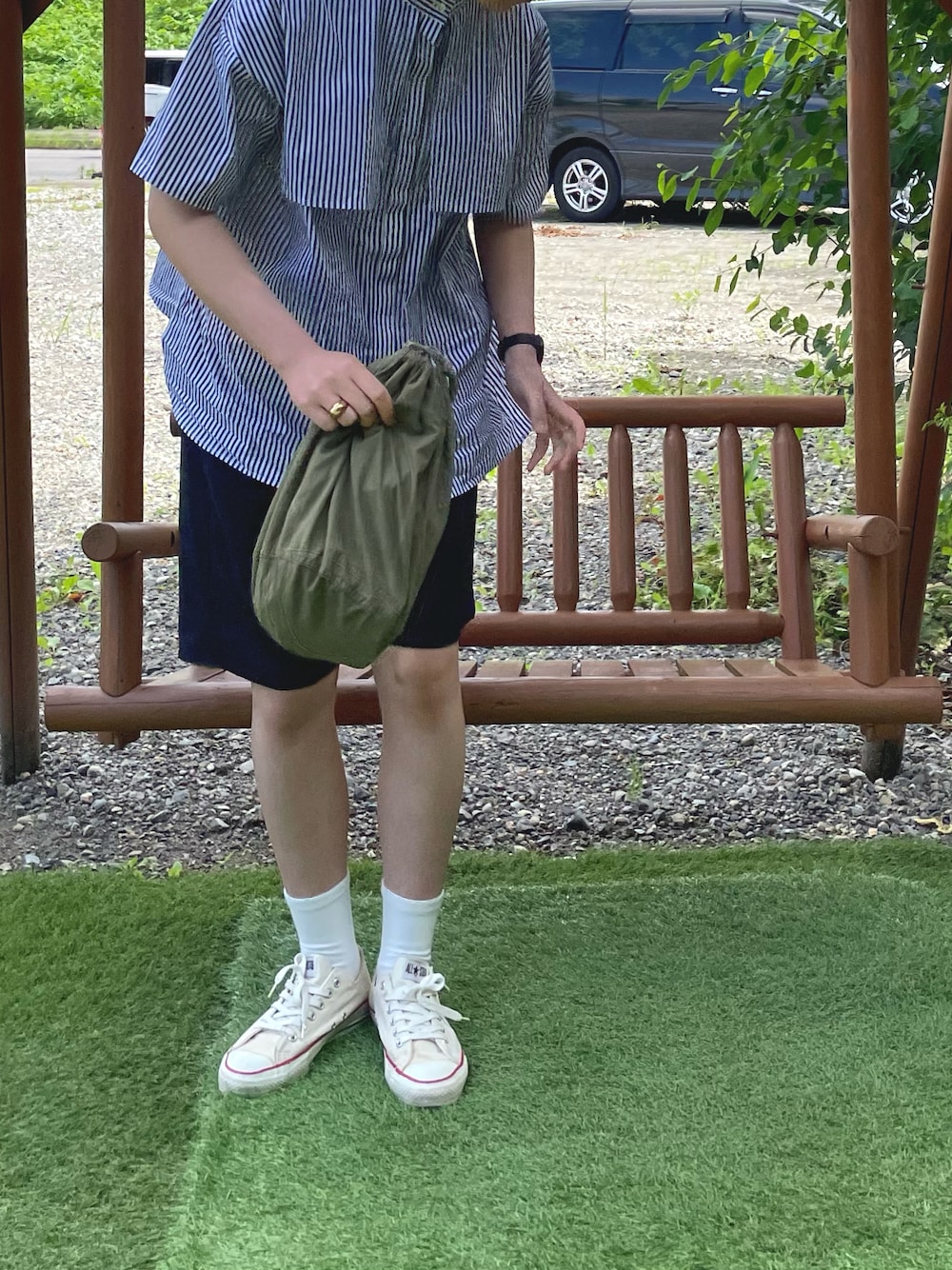 「夏、シンプル、ストライプ、ストライプシャツ、ハーフパンツ、ハーフパンツコーデ、白ソックス、スニーカー、コンバース、converse、軍物、ミリタリー、Libra」｜「Libra Cueの“ハーフスリーブストライプフライヨークシャツ”　　　　　　　　　　　　　　　　　　　　　　　　　　　　　　　　　　　　　トレンドのフライヨークがポイント、前後2wayブラウスに夏らしい半袖が登場！（シャツ/ブラウス、ブルー系）」を使った、a_code7さん（レディース・172cm）の夏コーディネートの1枚目の写真