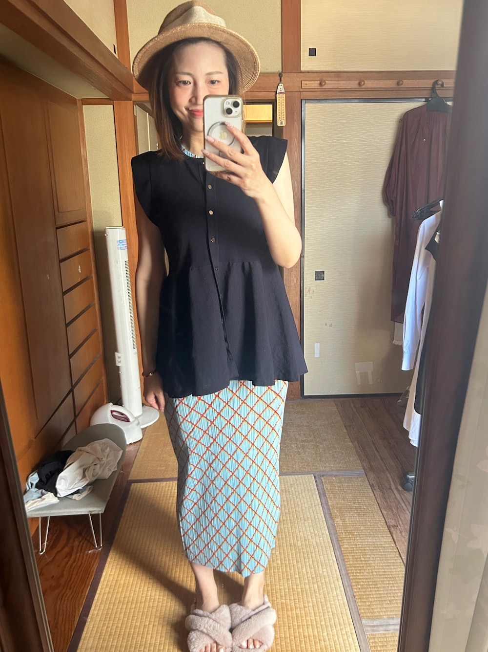 「PLEATS PLEASEのアイテム（ワンピース/ドレス、その他）」を使った、yoyoさん（骨格ナチュラル・レディース・168cm）の夏コーディネートの1枚目の写真